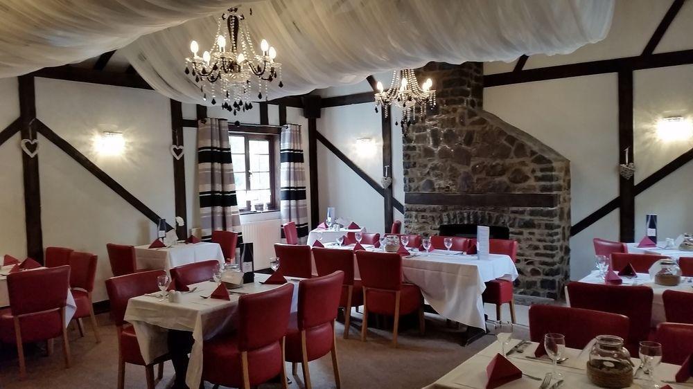 The White Hart Inn Llandeilo Exterior foto